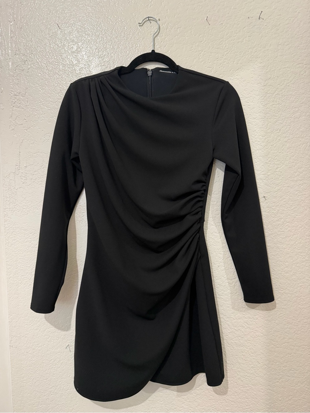 Abercrombie & Fitch Black Long-Sleeve Draped Side Ruched Dress